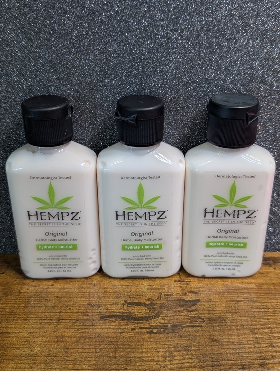 Hempz Other - Hempz Original Herbal Body Moisturizer 2.25oz Pack of 3